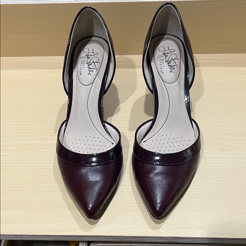 Life stride Burgundy Heels